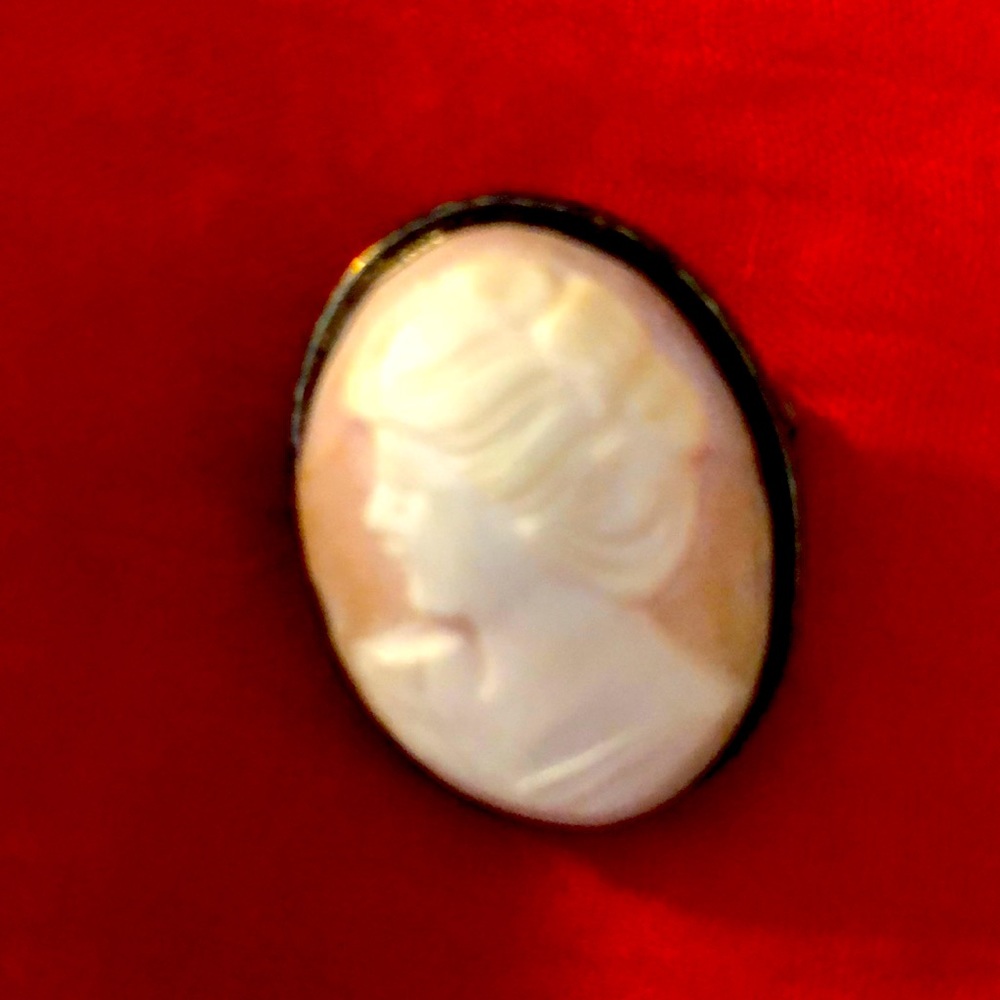 Cameo